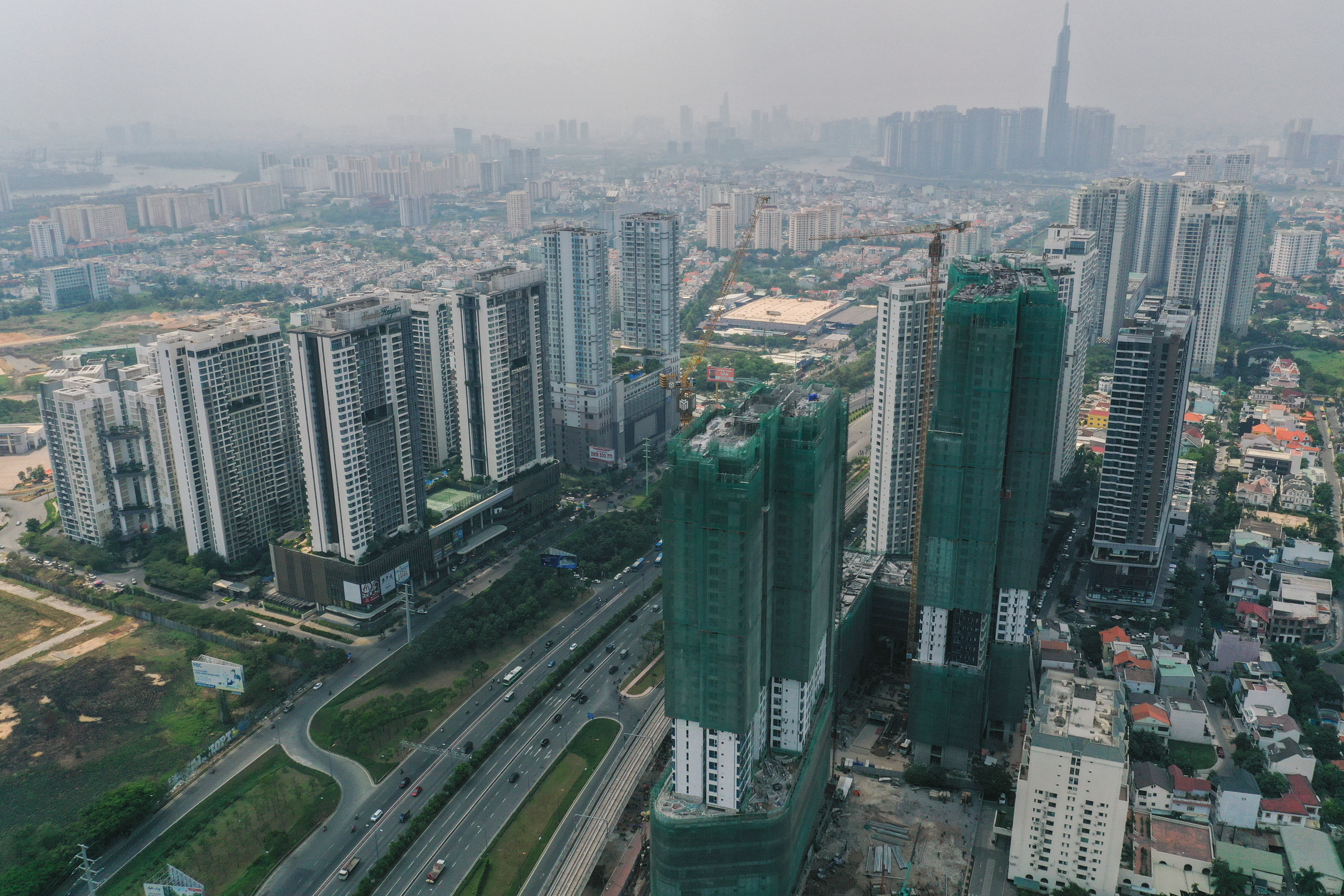 Tranh mua nhà đất lúc nóng sốt, dửng dưng chờ khi giá giảm